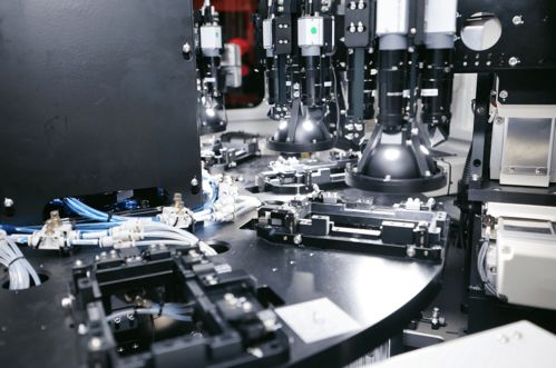工業富聯控股子公司發布全自動機器視覺檢測新產品，引領電子產品智造升級